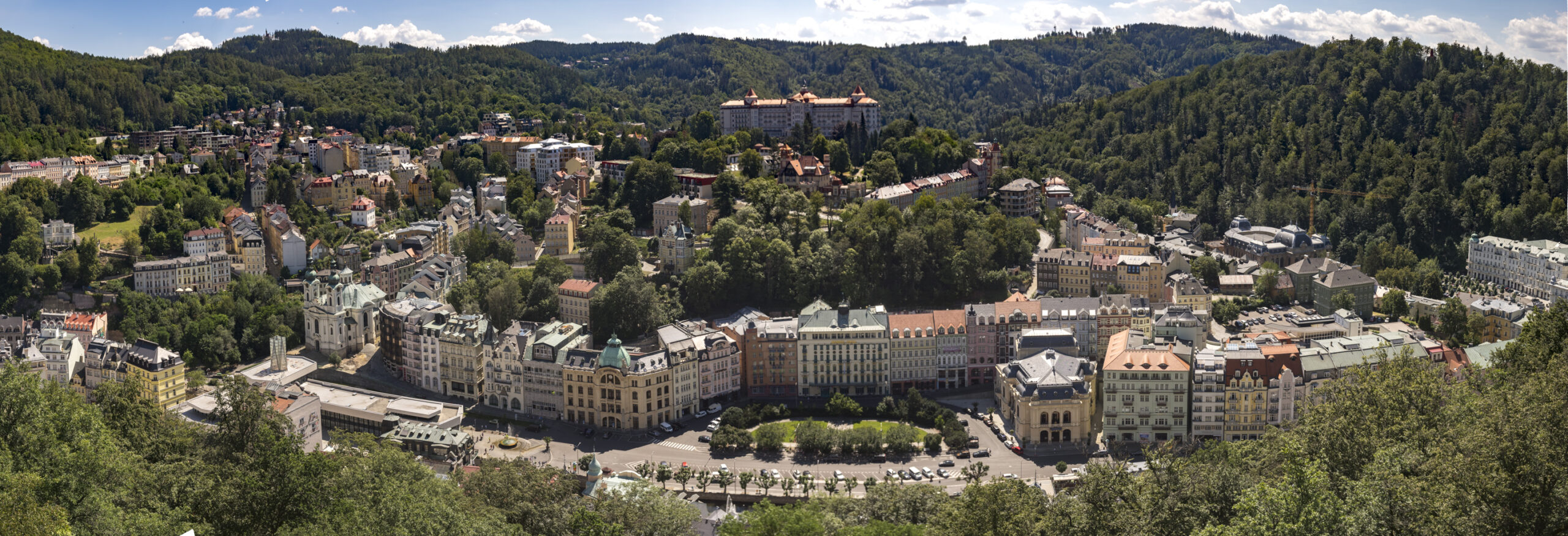 Karlovy Vary – aneb když vyrazíte za jelenem a dojdete ke kamzíkovi
