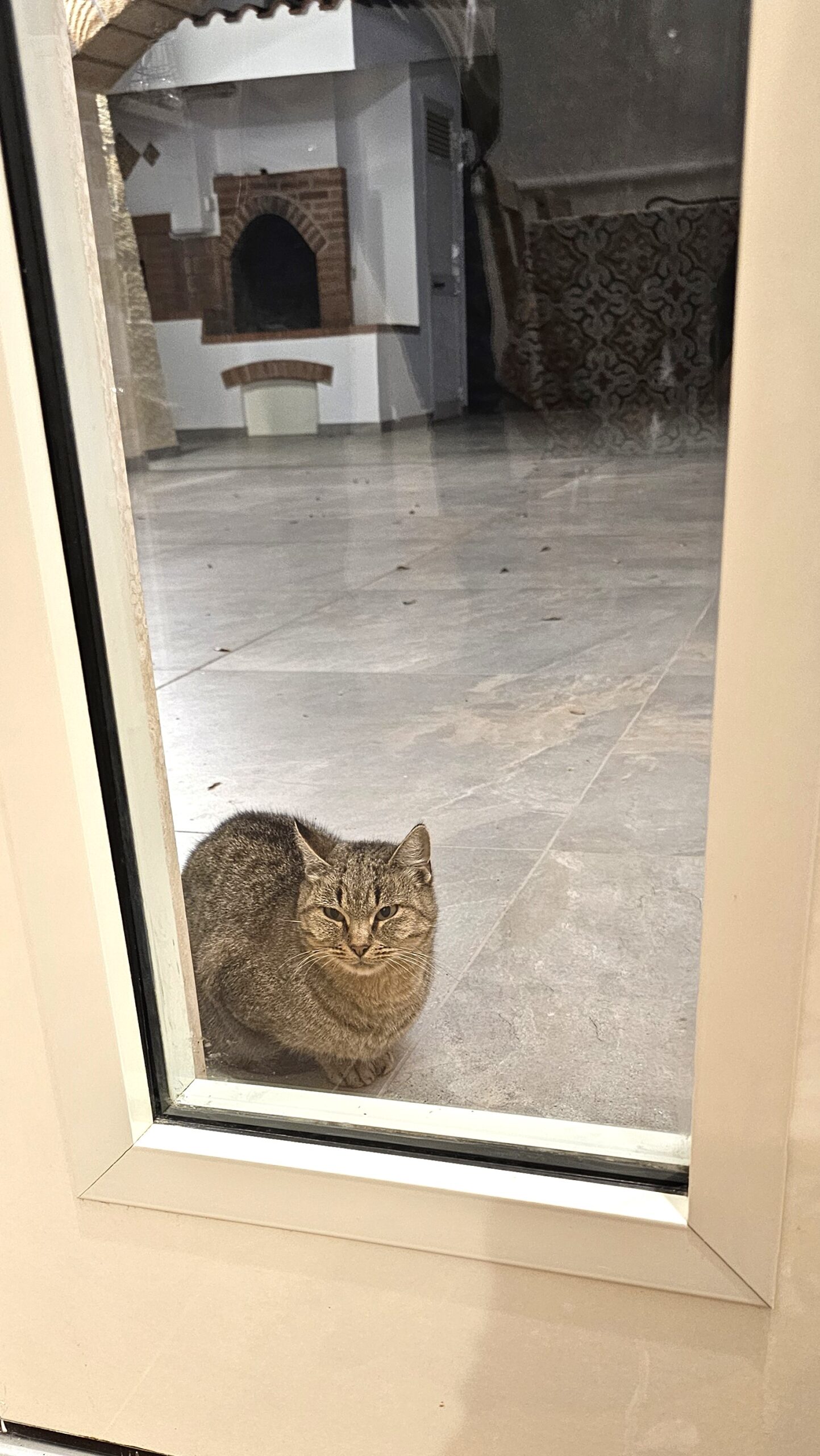 APULIE (1) aneb jak jsme topili pánu Bohu do oken