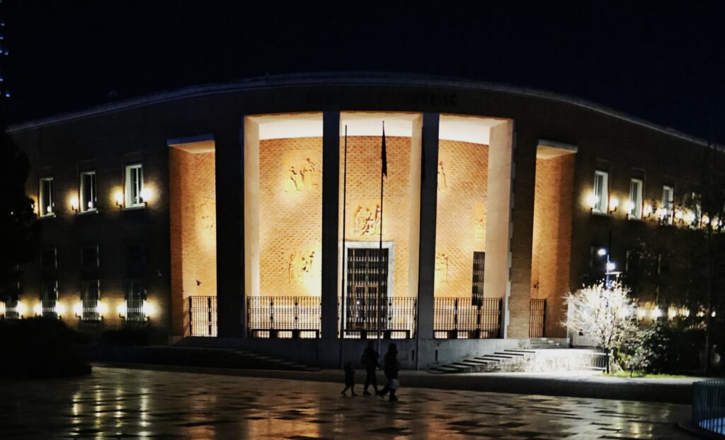 Tirana - Opera